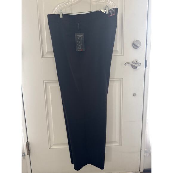 NWT Avenue black 3 pairs of pants one crop size 28 - Picture 5 of 13